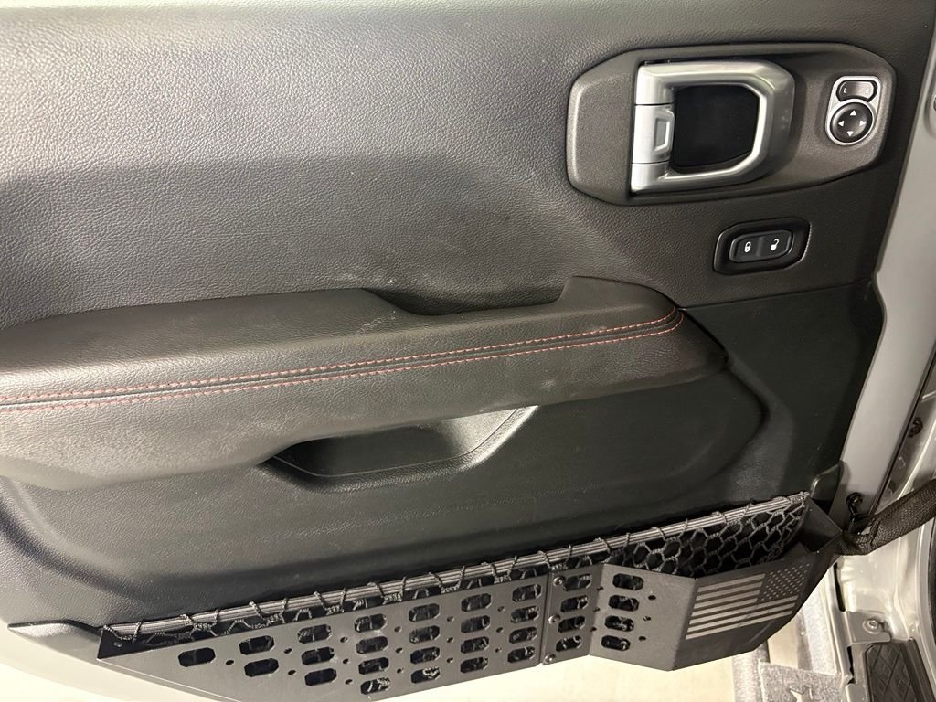 Used 2021 Gray Jeep Rubicon image 14