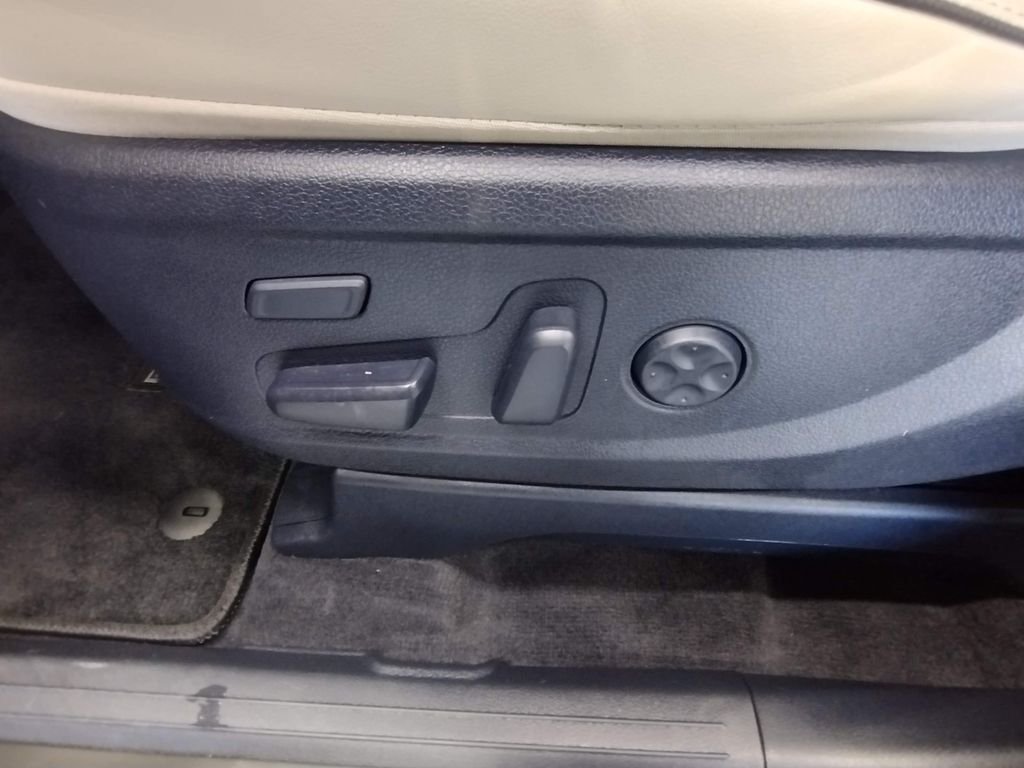 Used 2022 Graphite Hyundai Calligraphy image 27