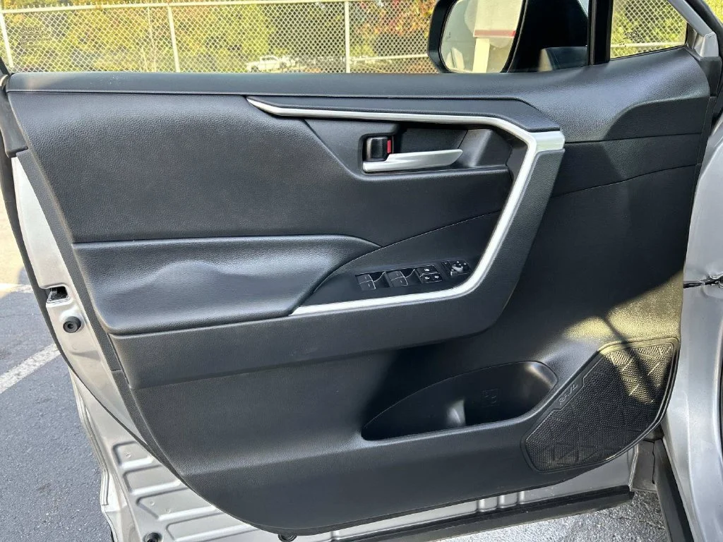 Used 2024 Silver Toyota XLE image 21