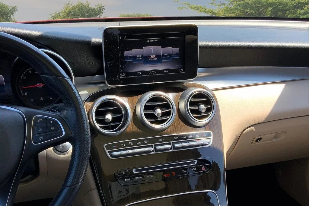 Used 2019 Red Mercedes-Benz GLC 300 image 9