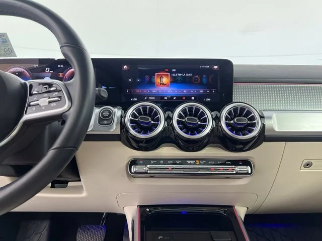 Used 2022 White Mercedes-Benz GLB 250 image 24