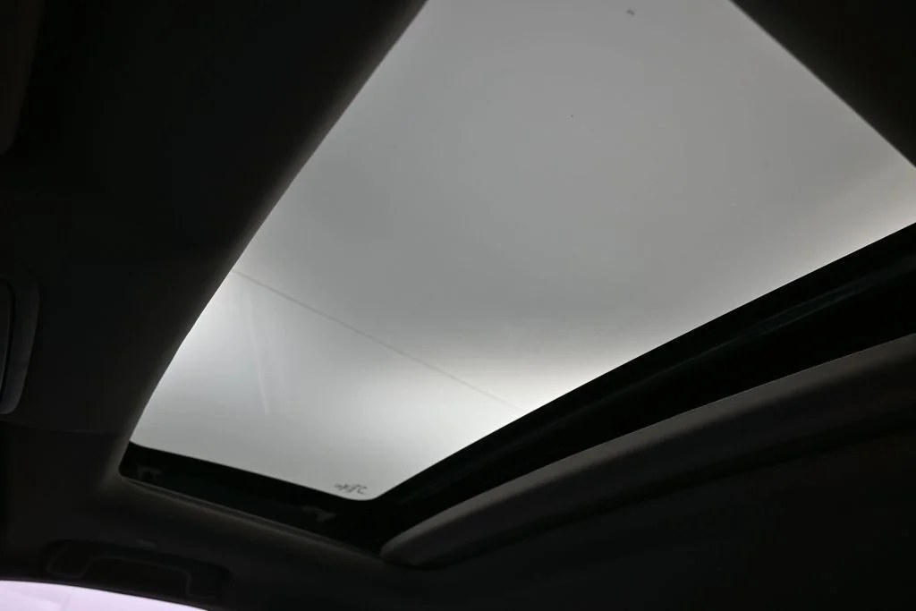 Used 2026 White Honda EX-L image 25