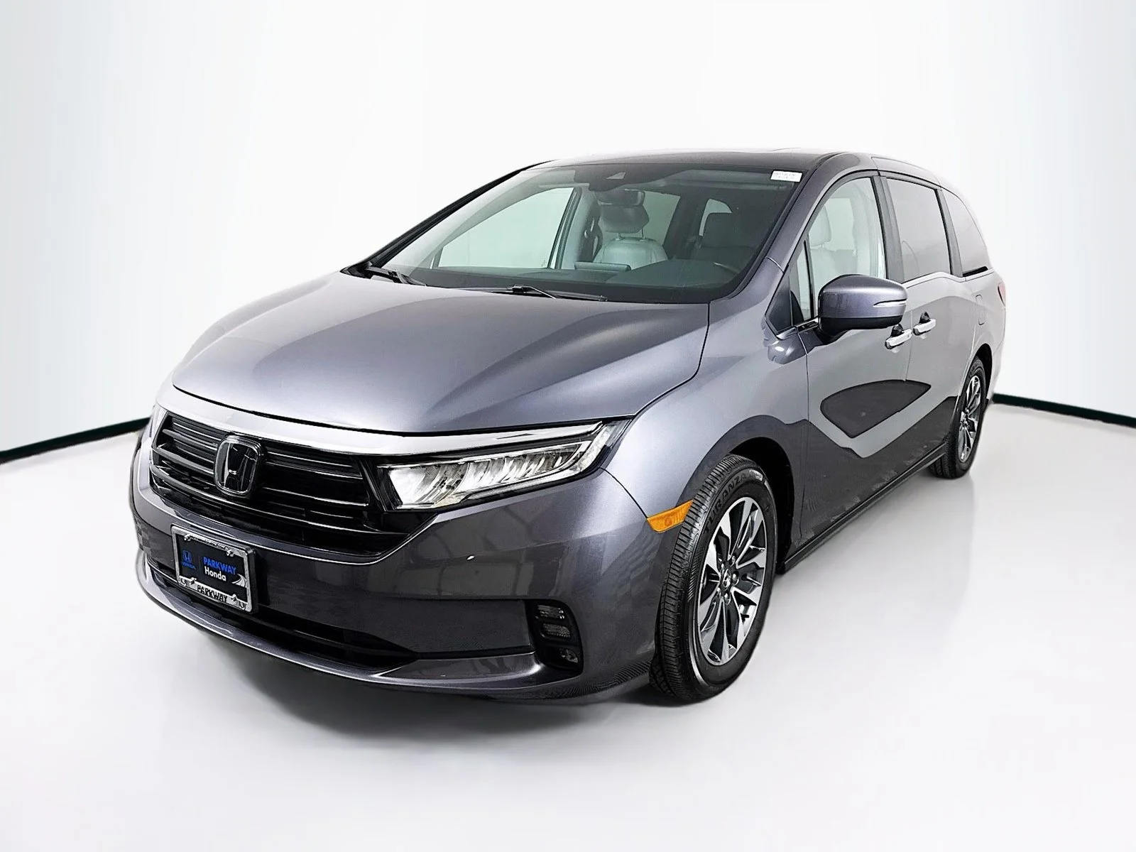 Used 2024  Honda EX-L image 3