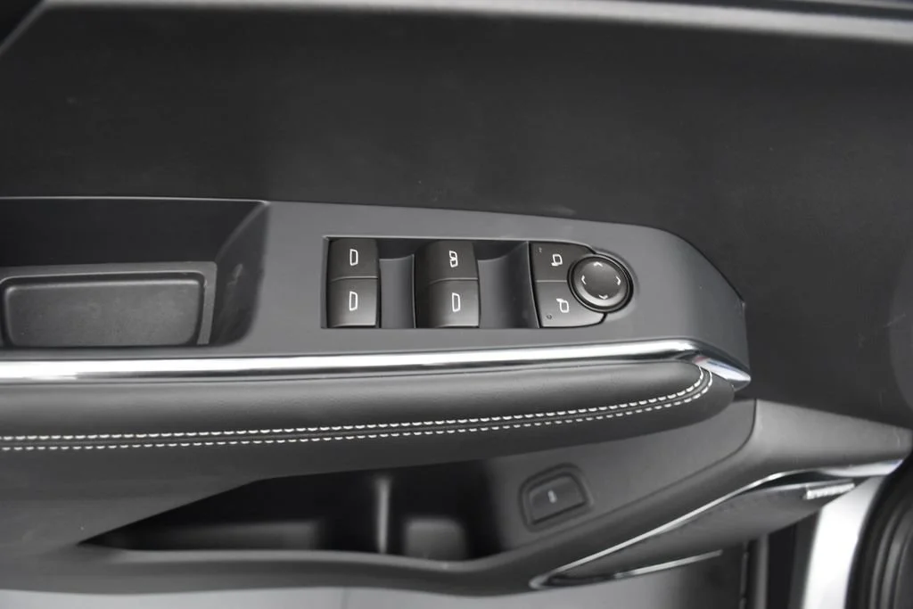 2027 GMC Acadia Elevation - Photo 23