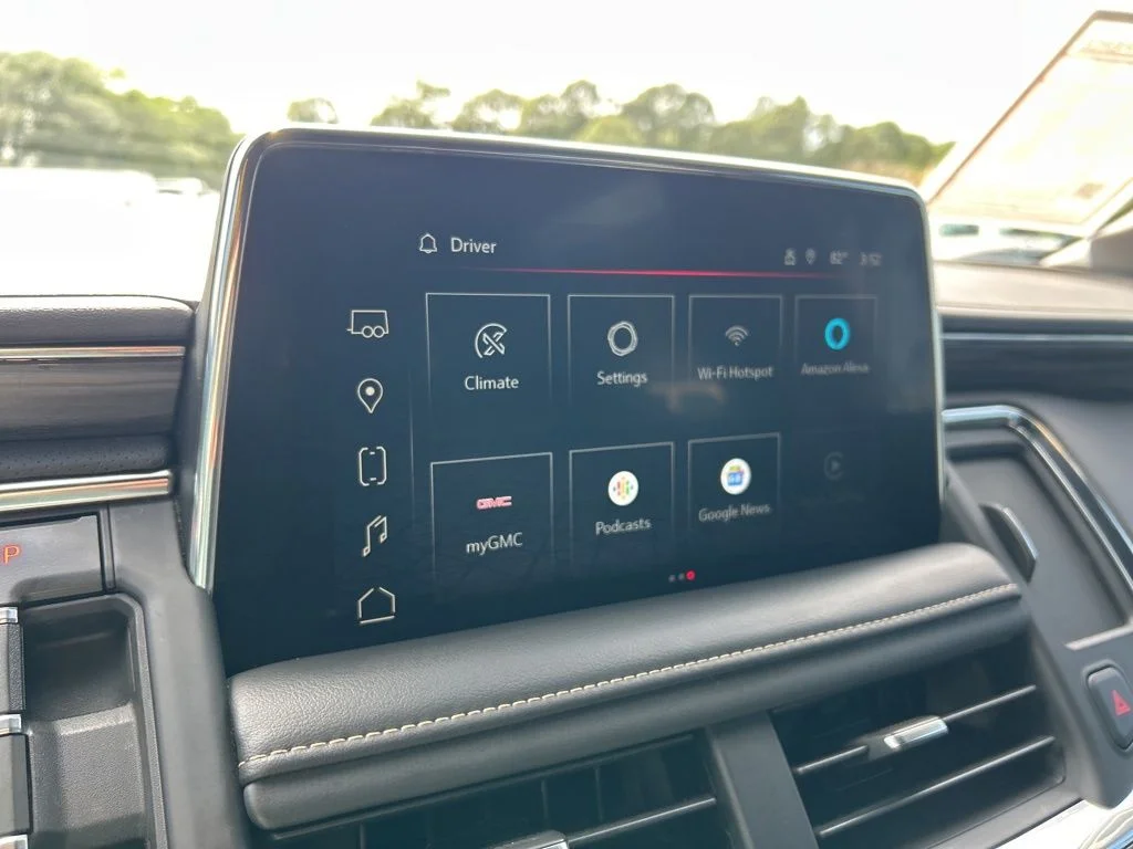 Used 2023 Onyx Black GMC SLT image 32