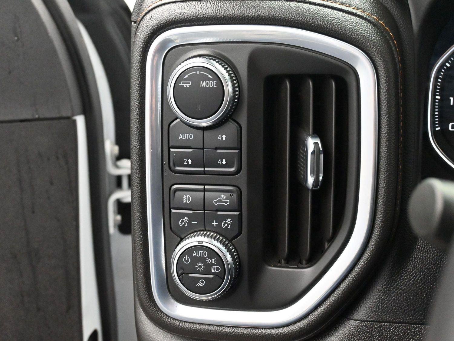 Used 2022 Summit White GMC AT4 image 21