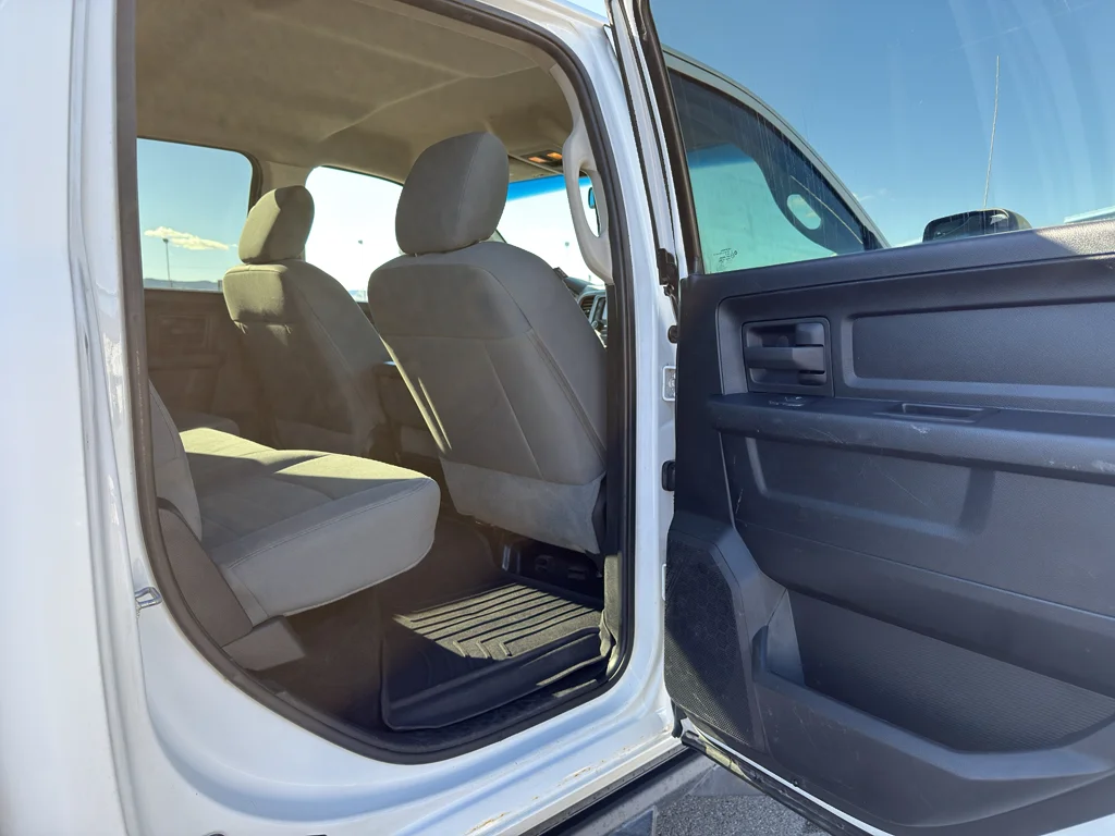 Used 2015 Bright White Clearcoat Ram Tradesman image 14