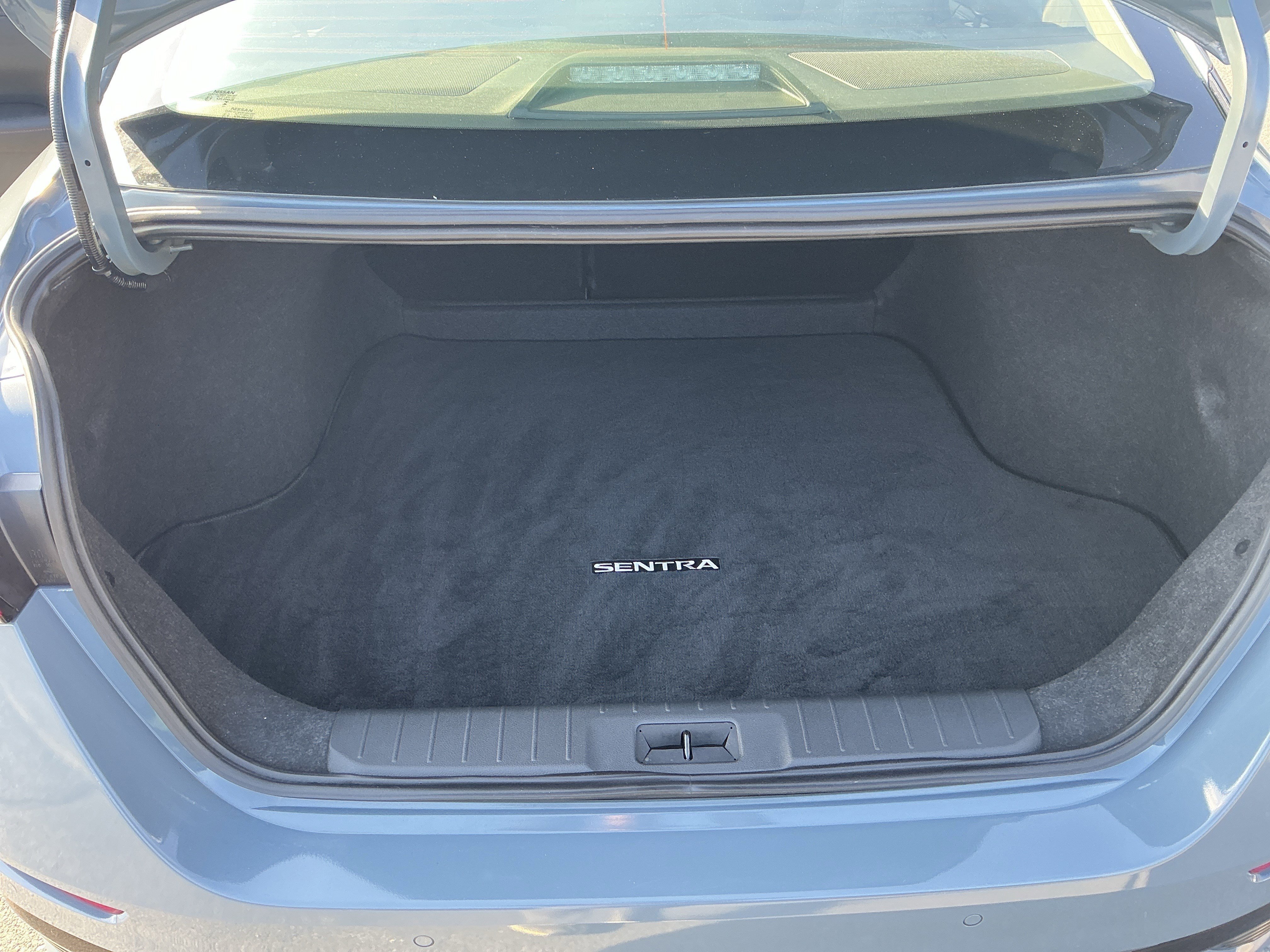 Used 2024 Atlantic Gray Metallic Nissan SR image 17