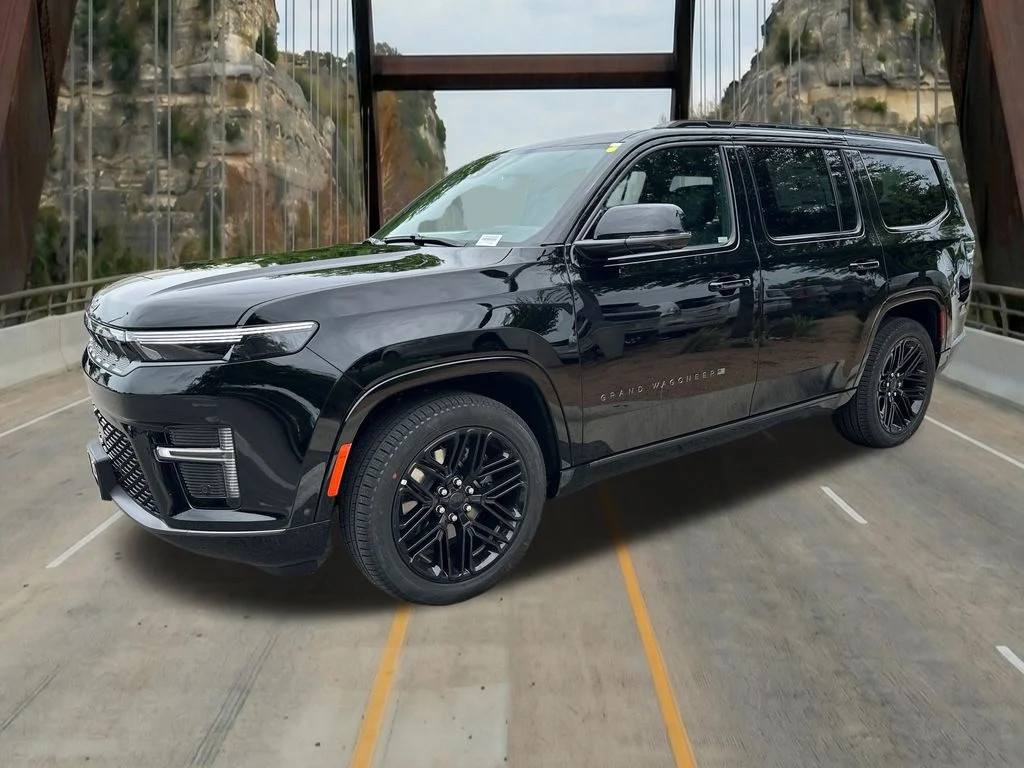 New 2026 High Gloss Black Exterior Paint Jeep Limited Reserve image 3