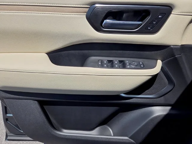 New 2026 Alpine Metallic Nissan Platinum Reserve image 26