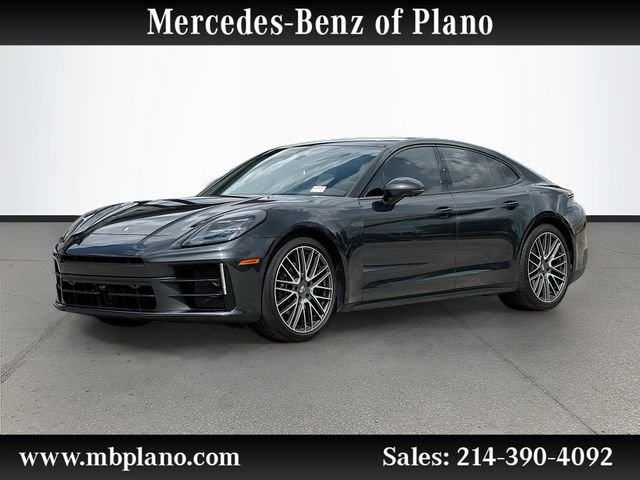 2024 Porsche Panamera 4's photo