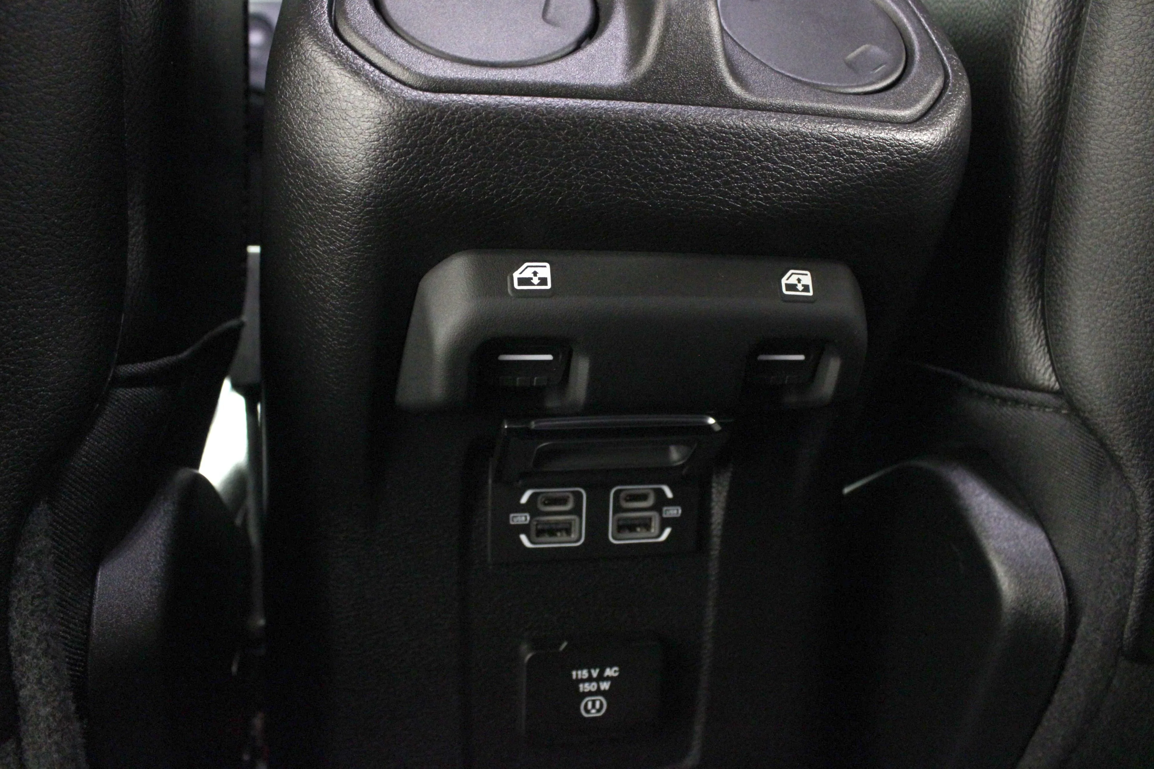 Used 2023 Firecracker Red Clearcoat Jeep Rubicon image 17