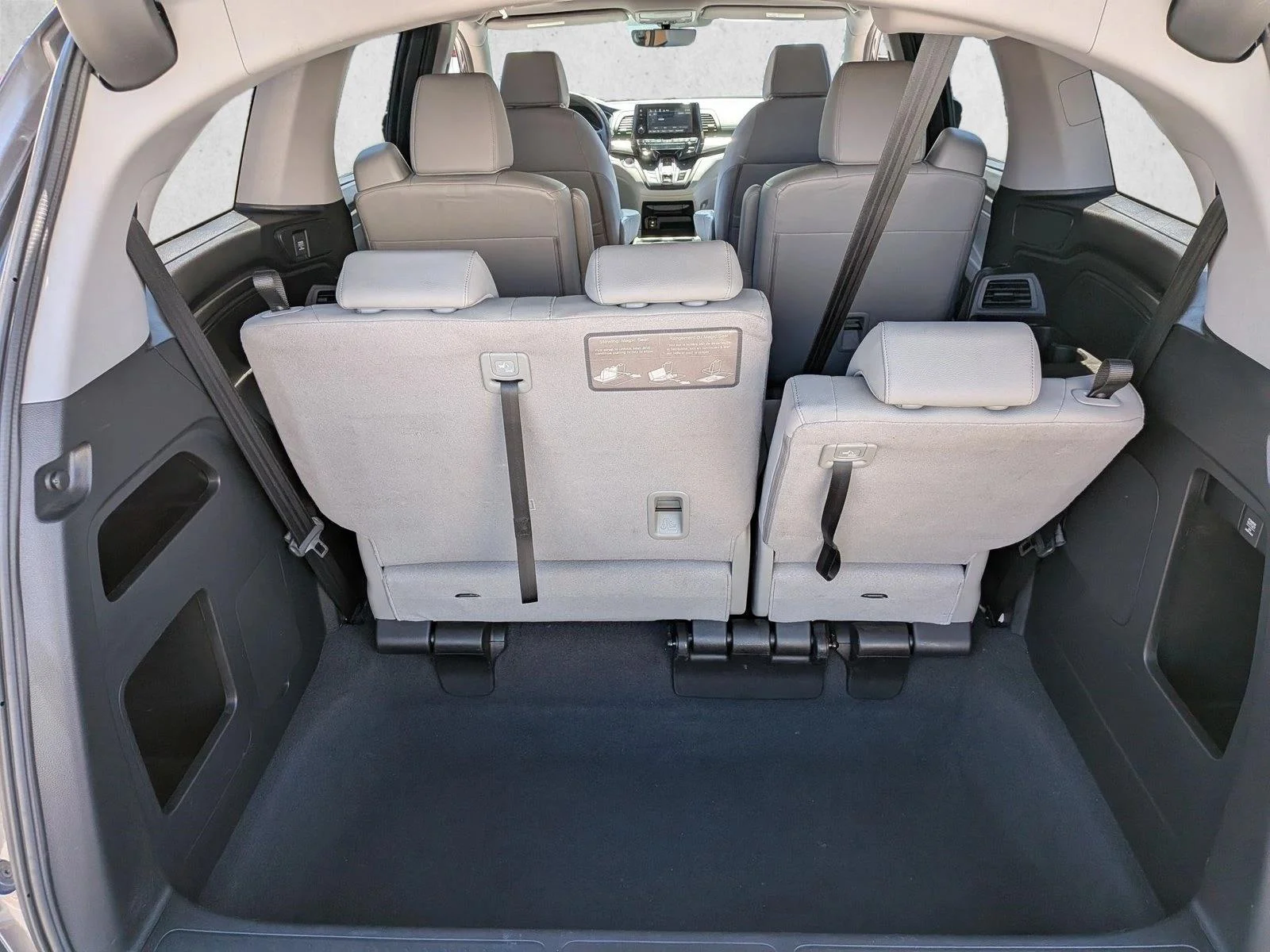 Used 2018 Silver/Gray Honda EX-L image 6