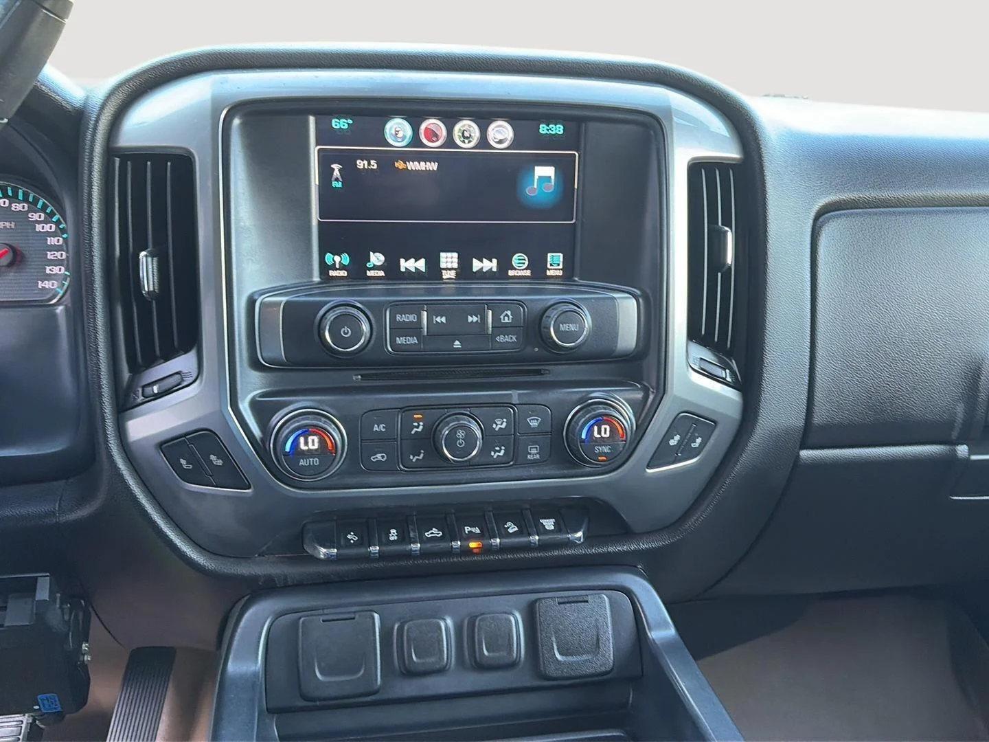 Used 2016 Summit White Chevrolet LT image 23