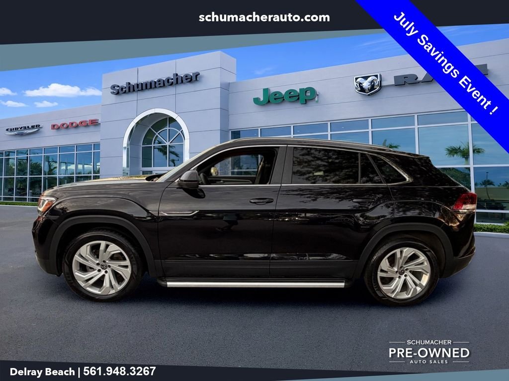 Used 2021 Black Volkswagen 2.0T SEL image 4