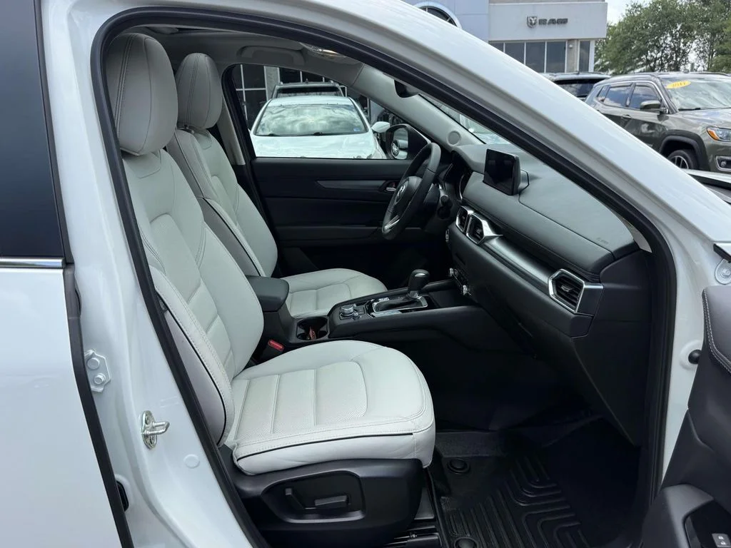 Used 2025 White Mazda 2.5 S Preferred Package image 14