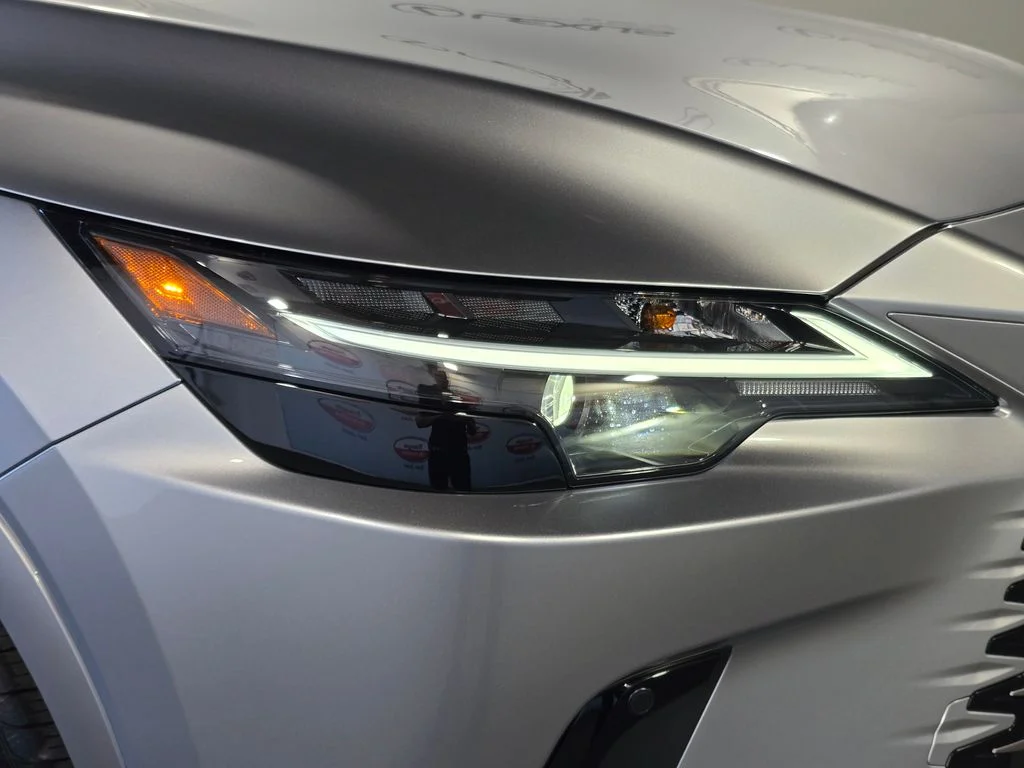 New 2026  Lexus 450h+ Premium image 5