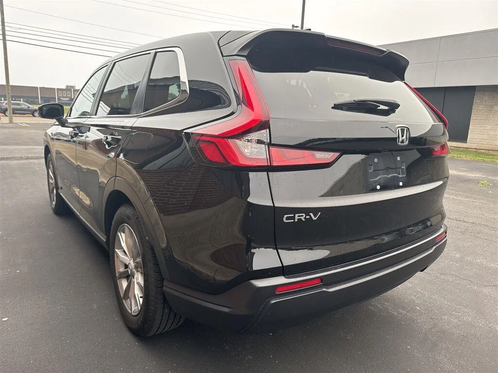 Used 2023 Crystal Black Pearl Honda EX image 4
