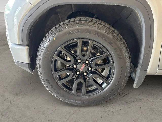 Used 2023 Silver GMC Elevation image 15