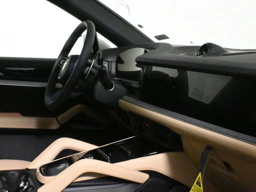 Certified Used 2026 White Porsche  image 39