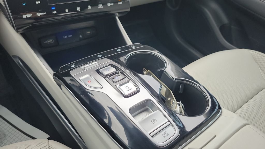 Certified Used 2024 Black Hyundai SEL Convenience image 15
