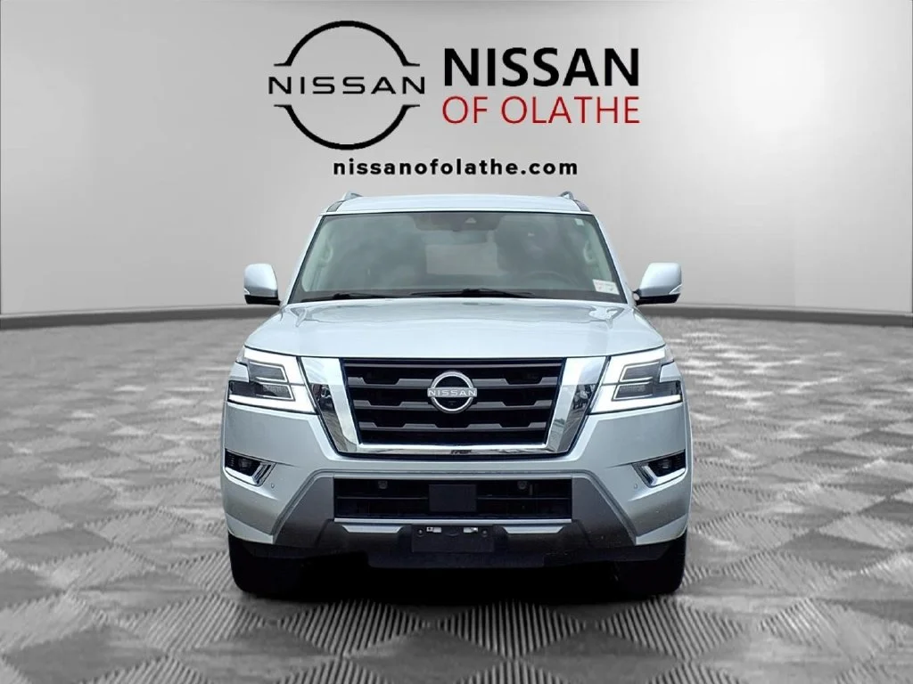 Used 2024 Silver Nissan SL image 34