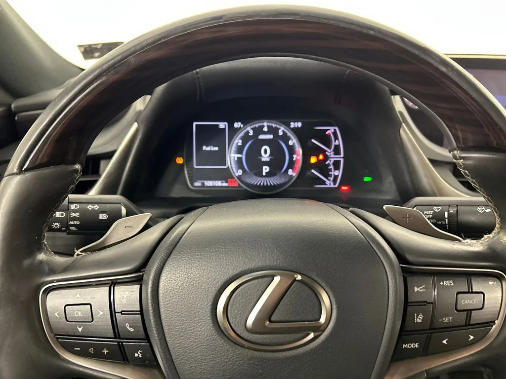 Used 2020 White Lexus 350 image 13