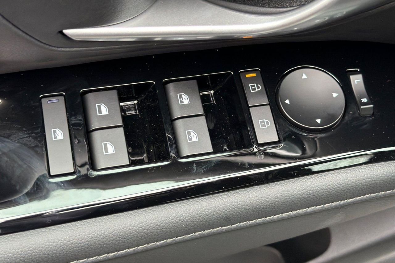 2026 Hyundai Santa Cruz Limited - Photo 12