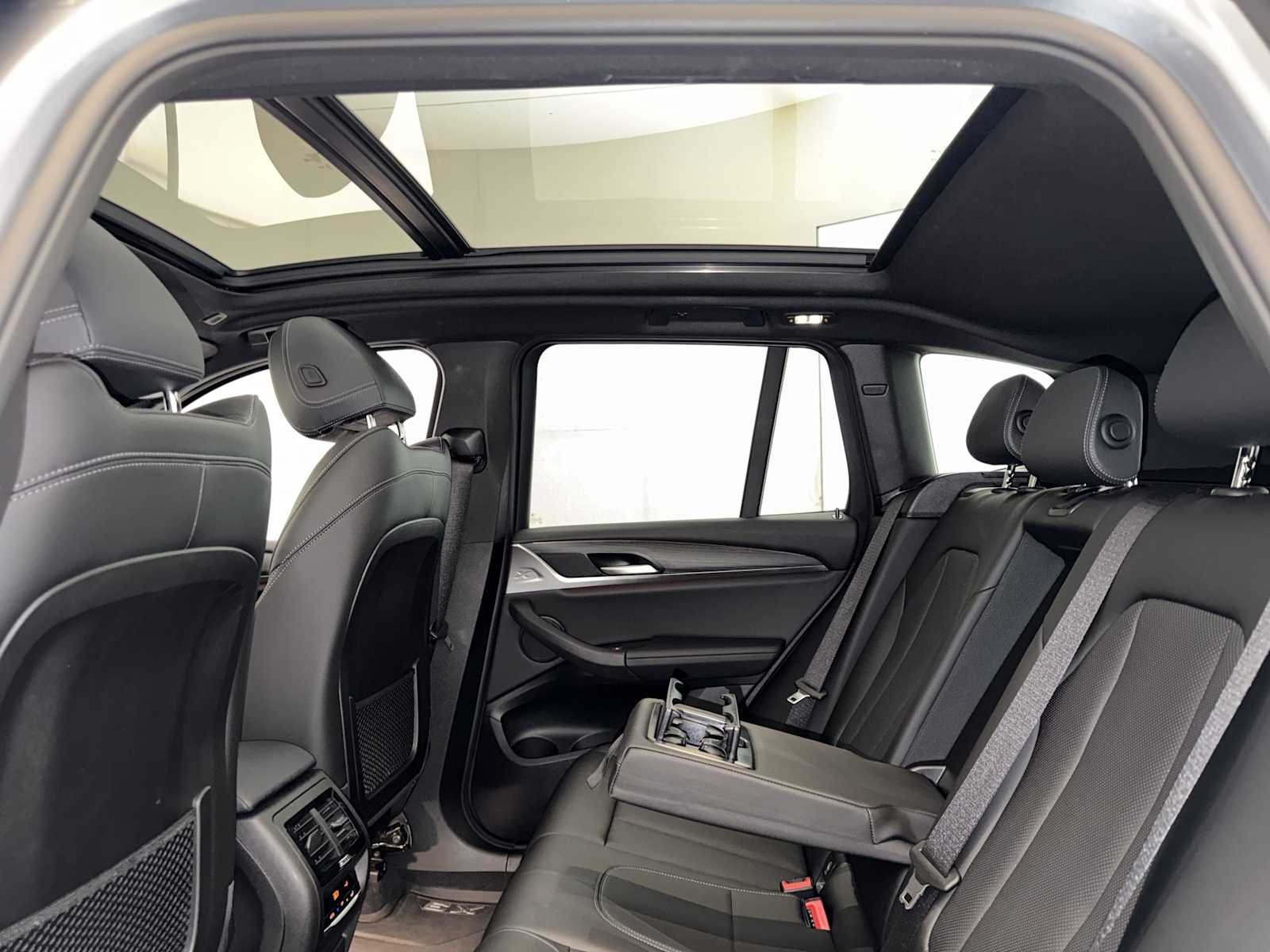 Certified Used 2024 Skyscraper Grey Metallic BMW xDrive30i image 21