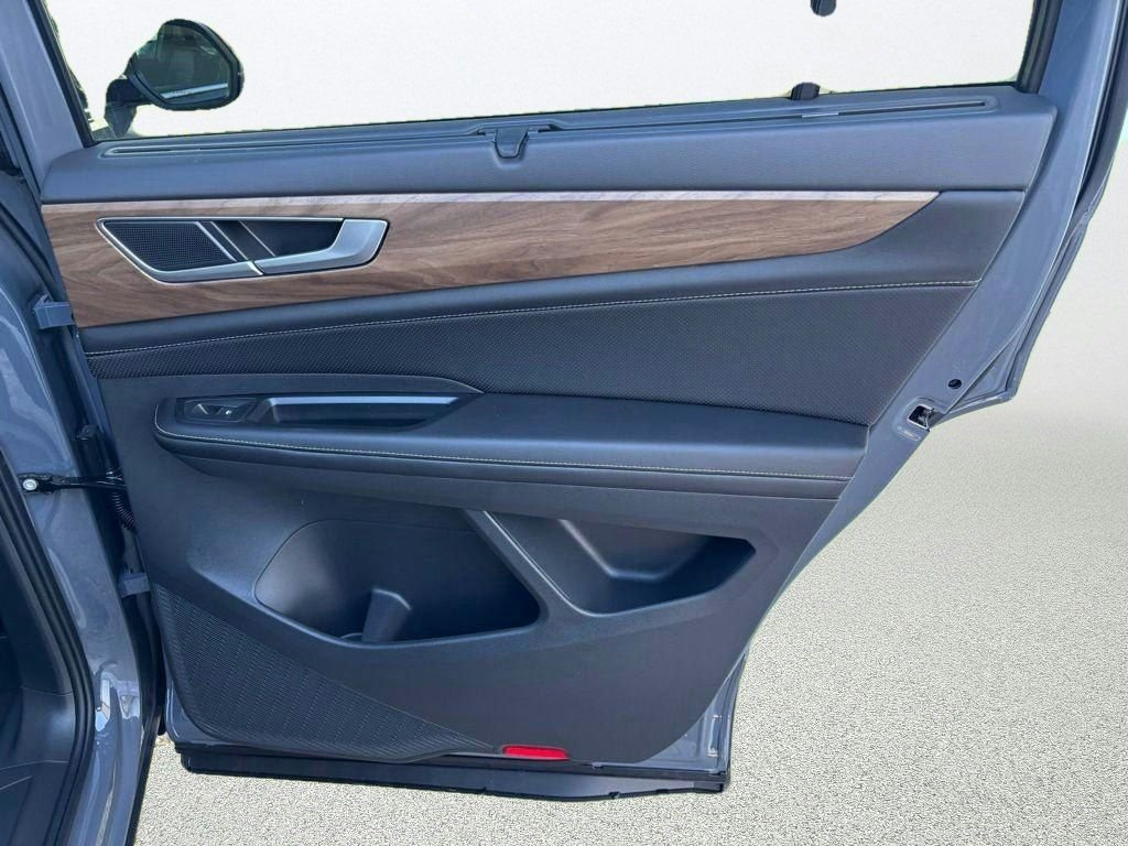 2026 Volkswagen Atlas SE w/Tech - Photo 11