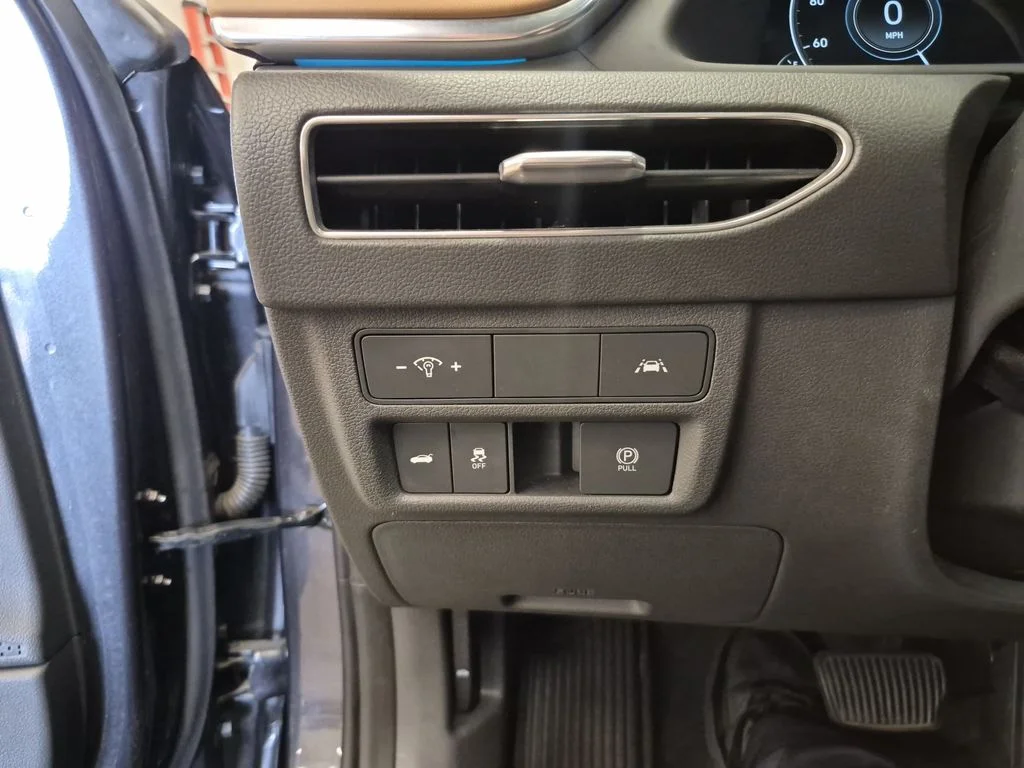 Used 2021 Portofino Gray Hyundai Limited image 22