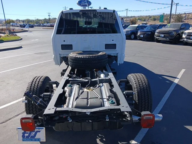 New 2026 Oxford White Ford F-350® XLT image 4