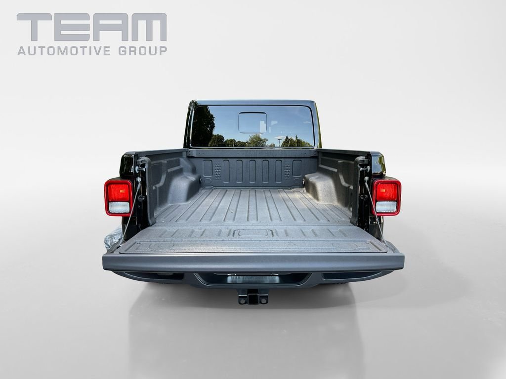 New 2025 Black Clear-Coat Exterior Paint Jeep Sport S image 13