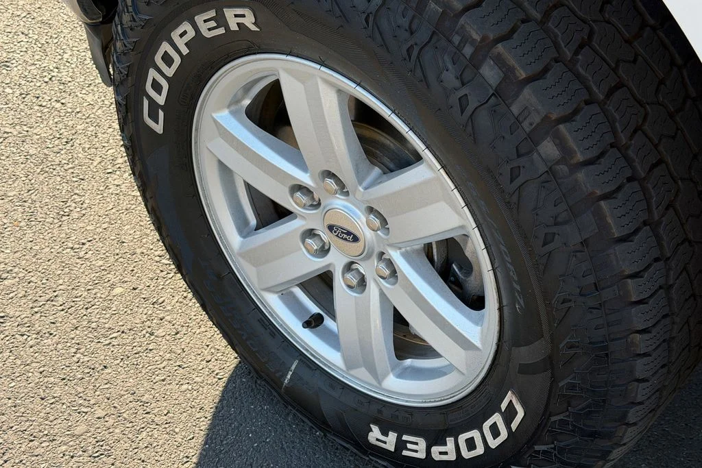Used 2022 White Ford XLT image 11