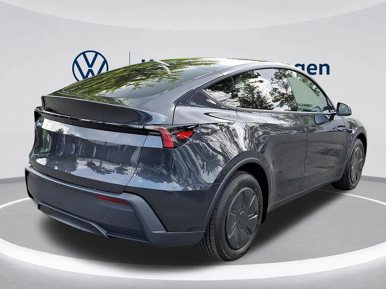Used 2026  Tesla  image 6