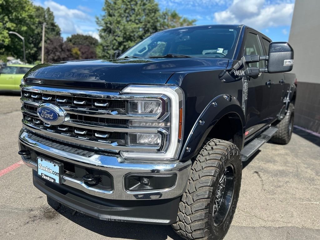 Used 2024 Blue Ford Lariat image 9