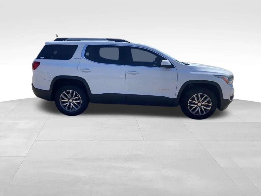 Used 2017 White GMC SLE-2 image 12