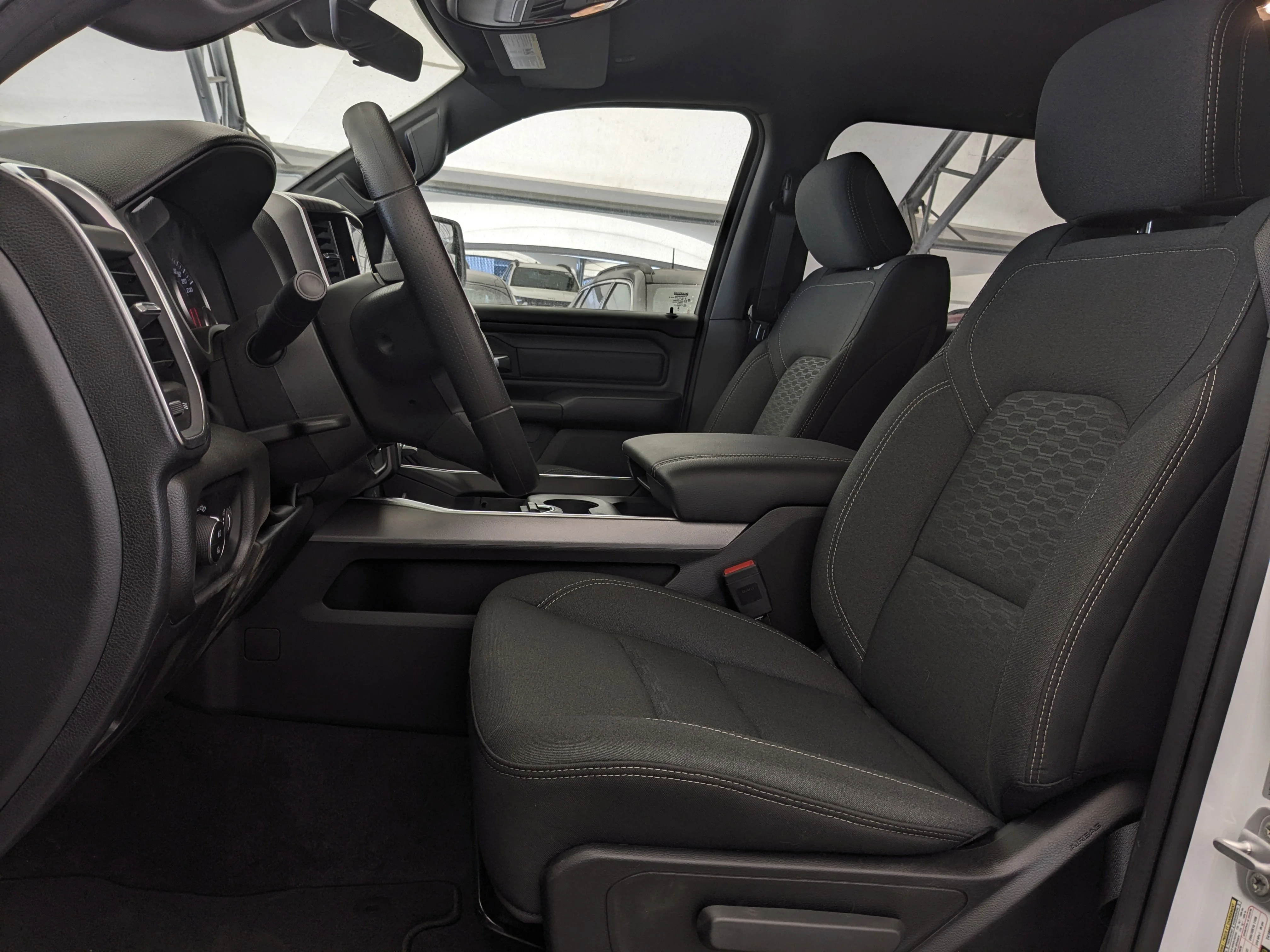 New 2026 White RAM Express - 3.6L Pentastar VVT V6 engine with eTorque - BLACK EXPRESS EDITION image 14
