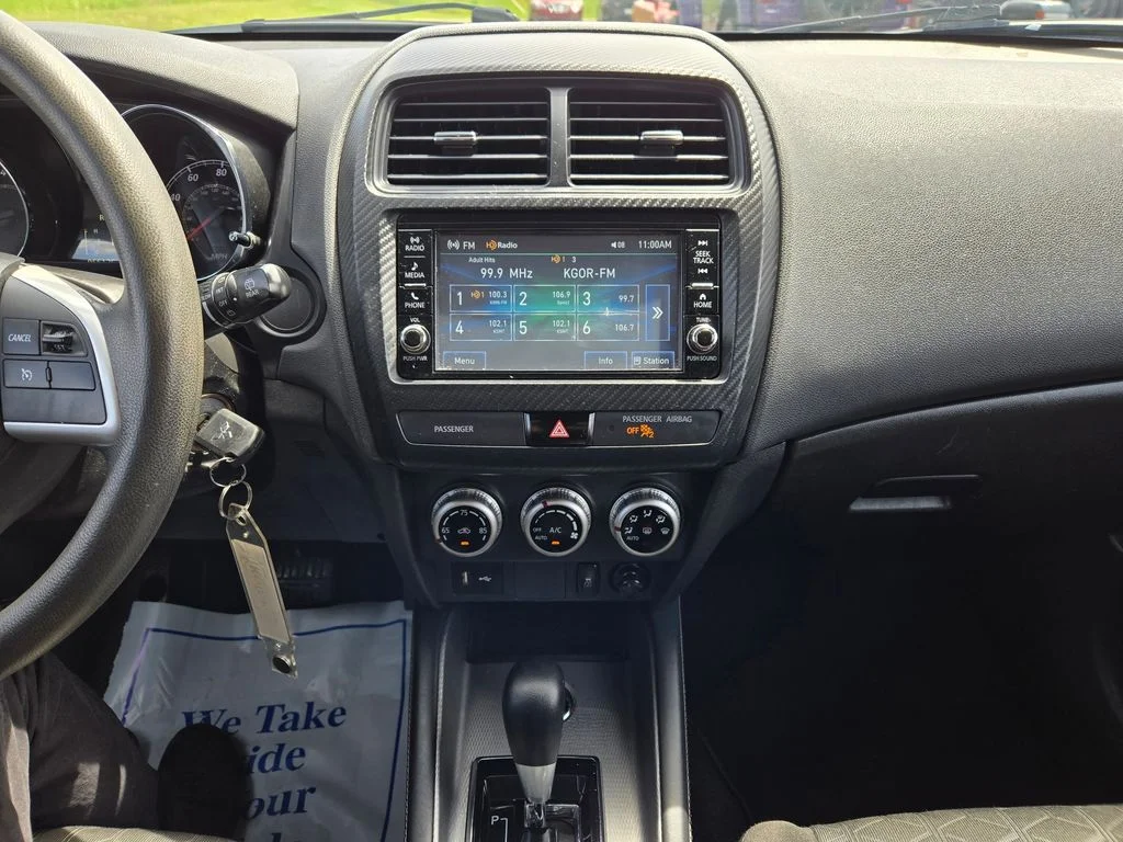 Used 2020 Black Mitsubishi 2.0 ES image 19
