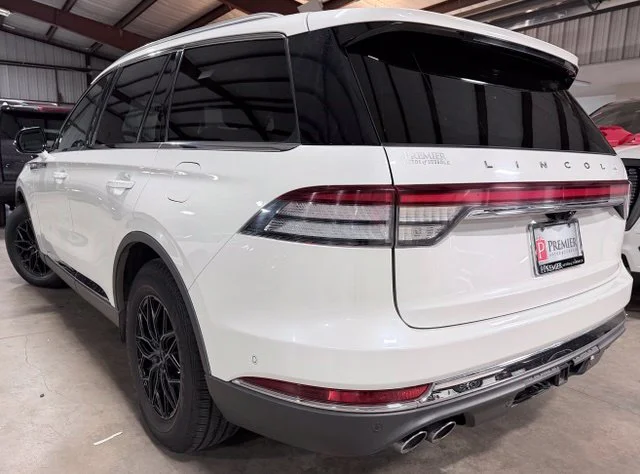Used 2020 White Lincoln Reserve image 6