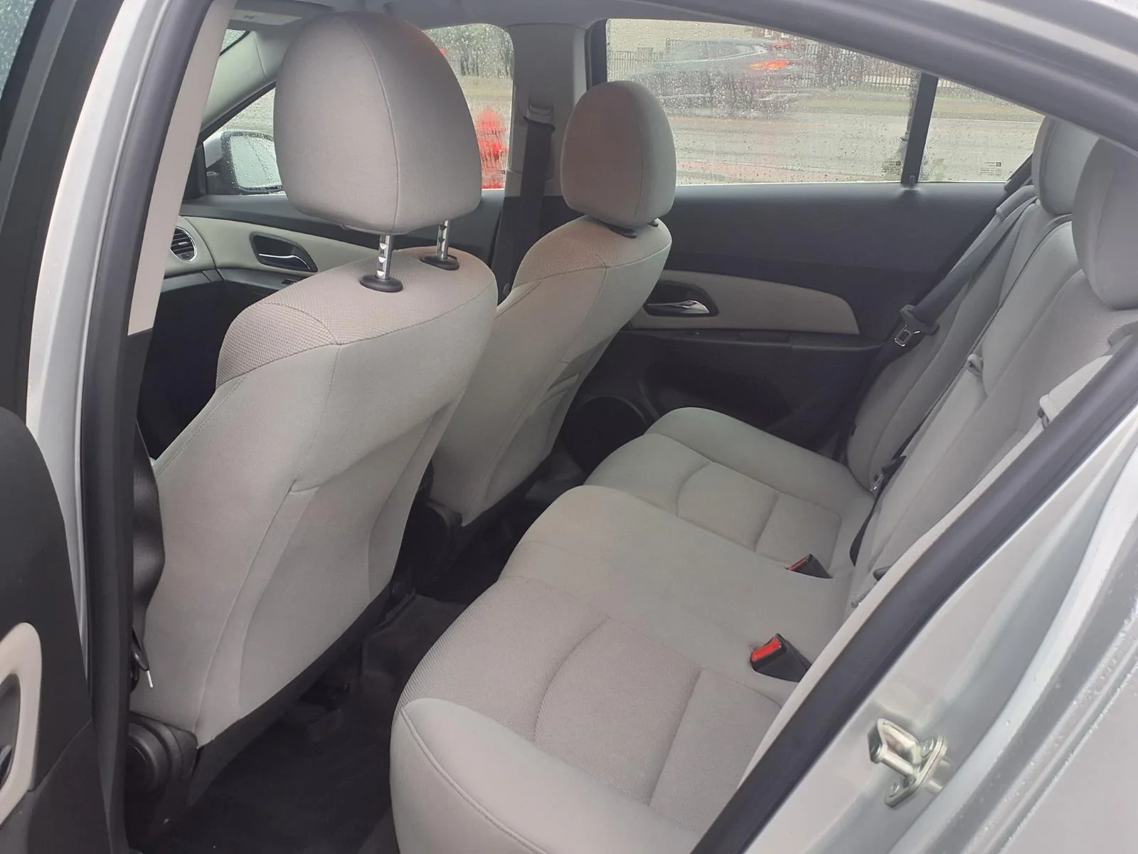 Used 2014 Silver Ice Metallic Chevrolet 1LT image 18