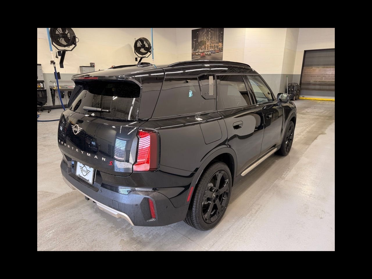 New 2026 Midnight Black II Metallic MINI ICONIC image 6