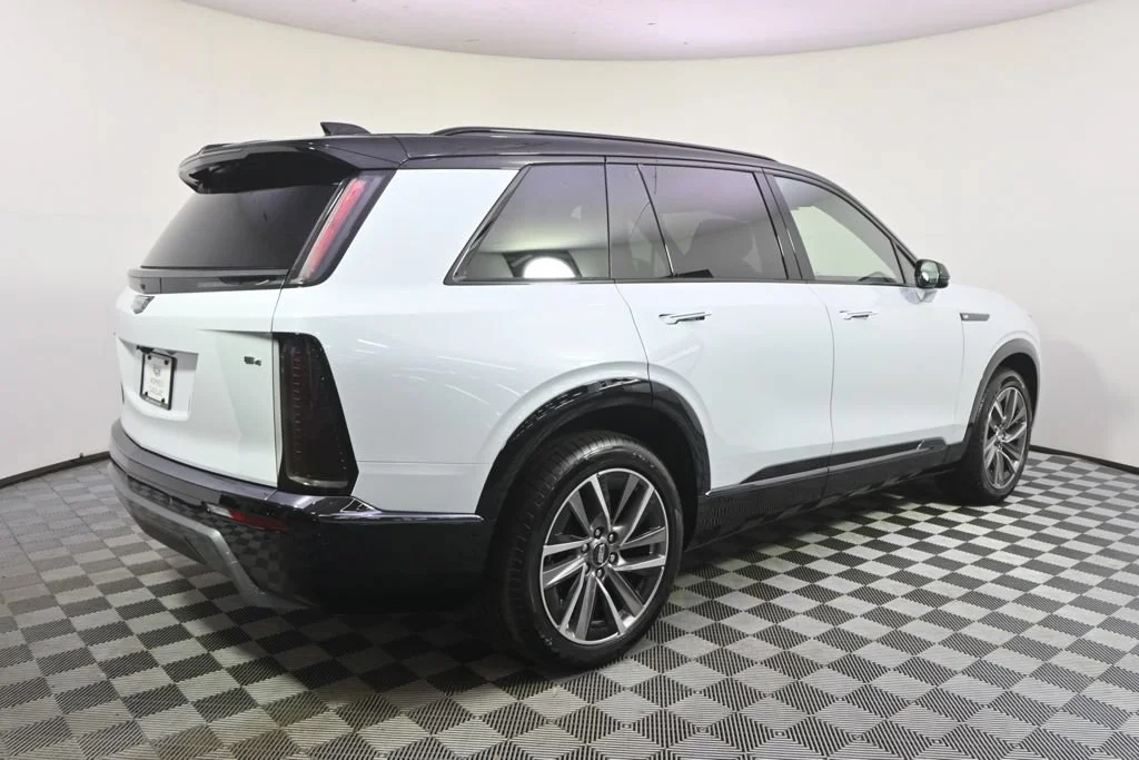 2027 Cadillac VISTIQ Sport - Photo 7