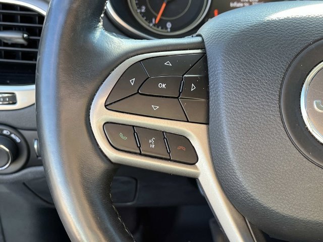 Used 2019 White Jeep Limited image 29