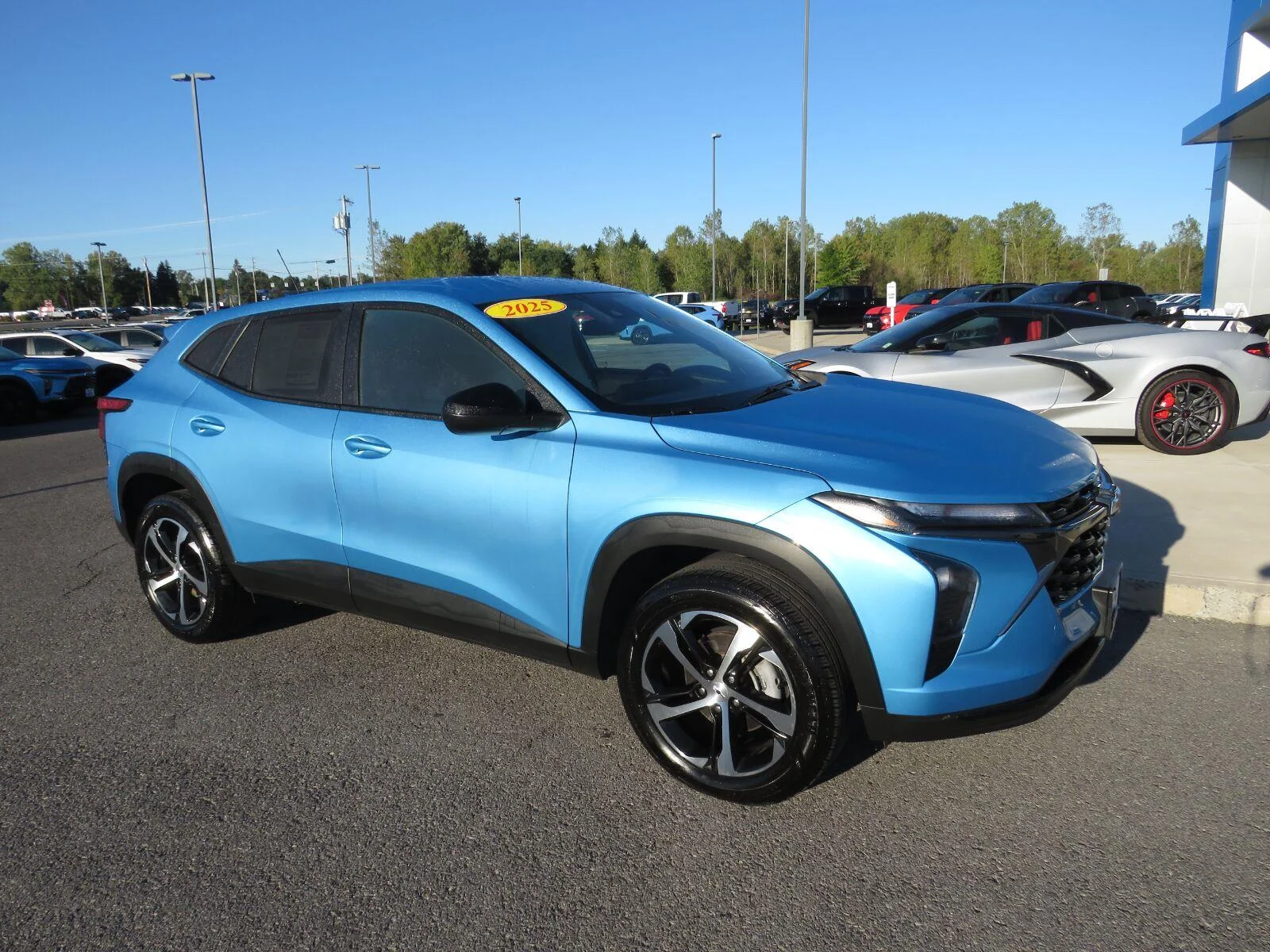 Used 2025 Marina Blue Metallic Chevrolet 1RS image 6