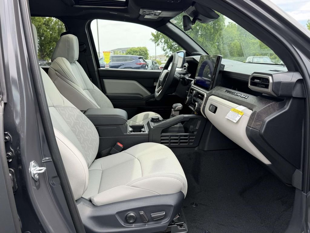 2026 Toyota Tacoma Limited - Photo 11