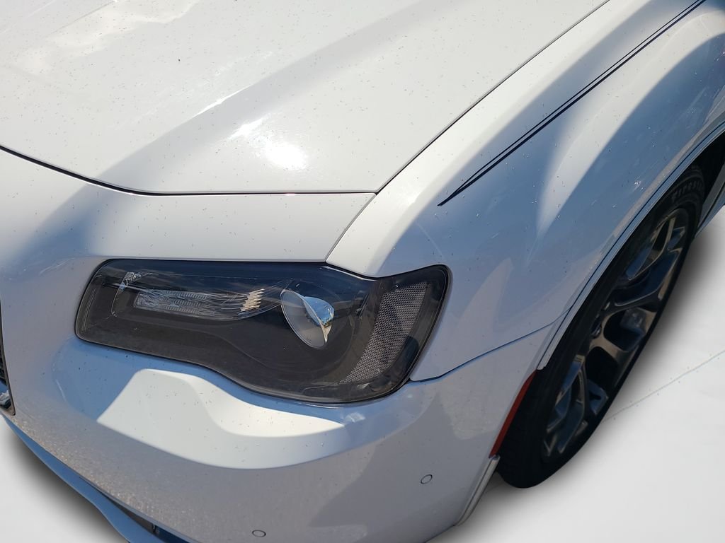 Used 2018 White Chrysler S image 26