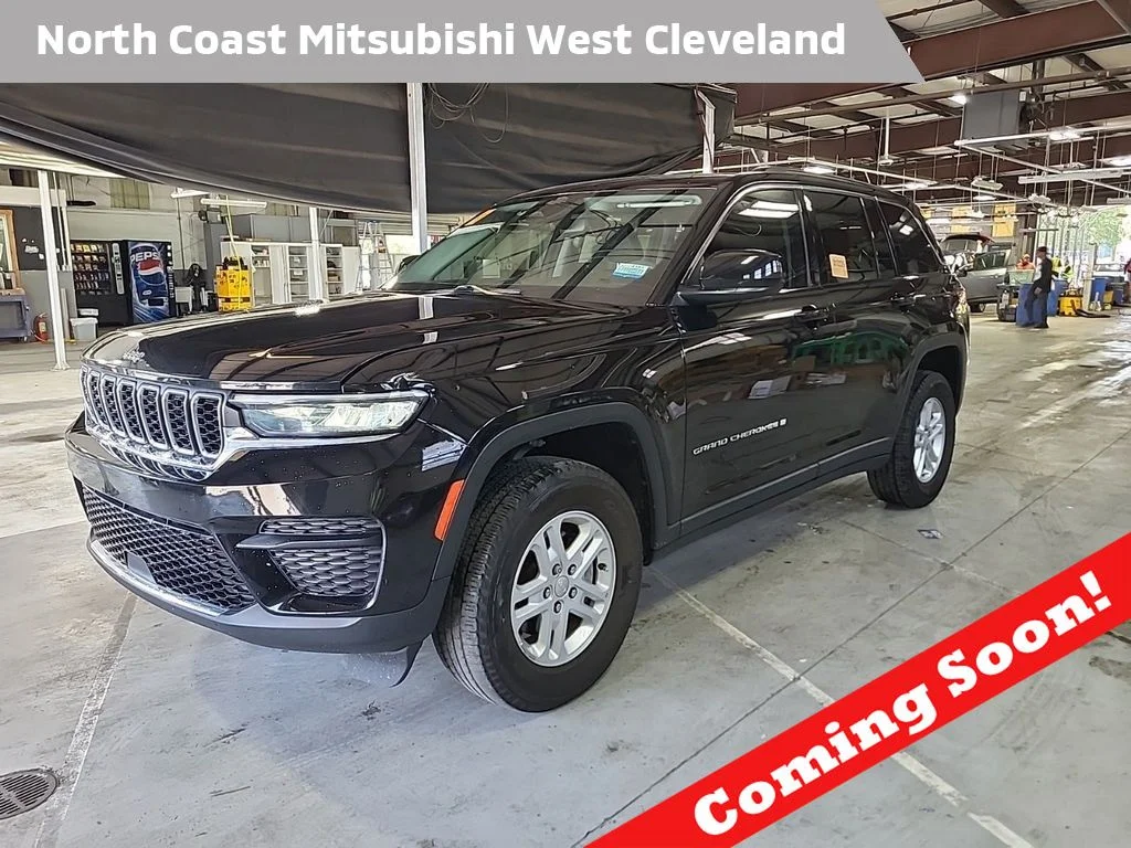 2023 Jeep Grand Cherokee Laredo 4x4's photo