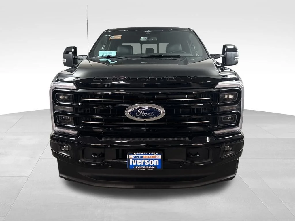 2026 Ford F-250 Super Duty Platinum - Photo 2