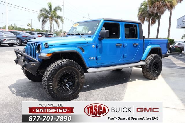 Used 2021  Jeep Overland image 4